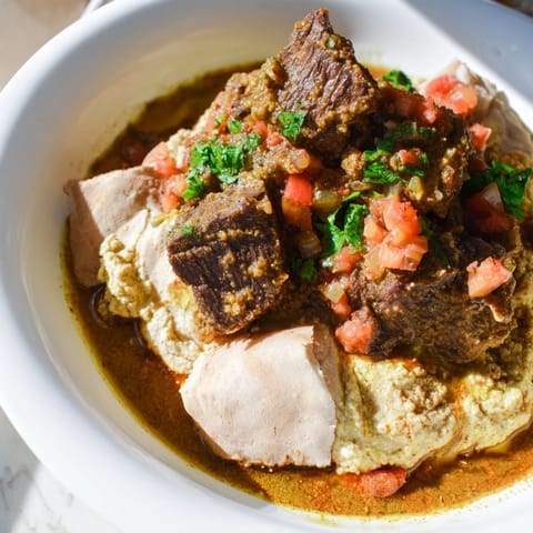 Hearty Yemeni Saltah Dish